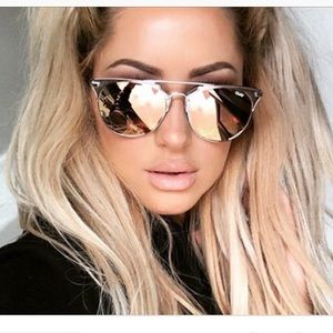 Quay X Chrisspy GEMINI in Rose Gold